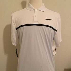 Nike Men’s Medium Victory Color Block
BV0369-100
🔥NWT🔥